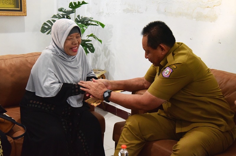 989f44d5-04b0-4d6c-9670-d378d69e34f8